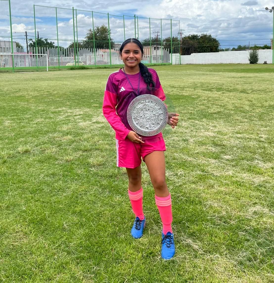✨️FUTBOLISTA CARDENENSE JUGARA COPA CONTINENTAL CON EL EQUIPO WOLVES FC RIOVERDE⚽️♀️