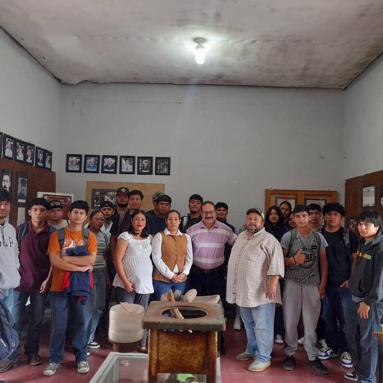 Celebran 408 Años de Rayón con Visita Cultural de la Universidad Benito Juárez