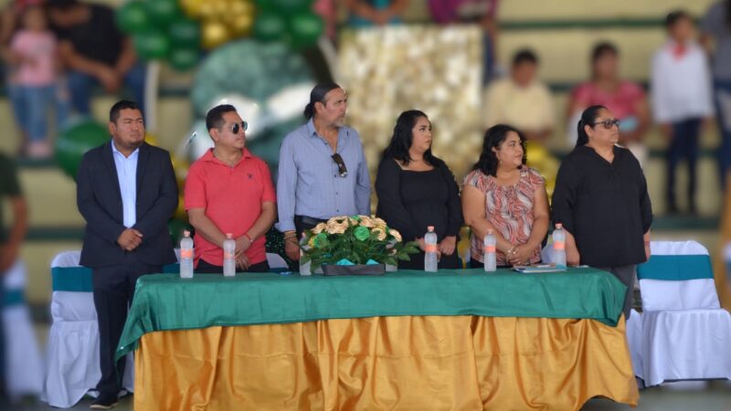 🎓 Graduación en la Escuela Primaria Benito Juárez Turno Vespertino 🎉