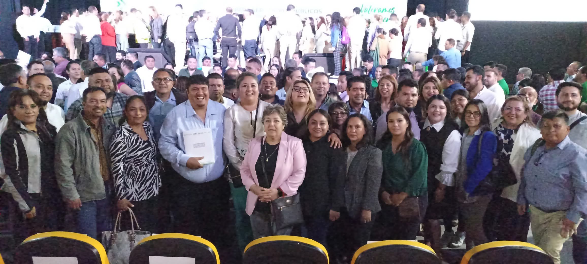 Entrega de certificados del Diplomado de Certificación para Servidores Públicos Municipales 2025-2028.