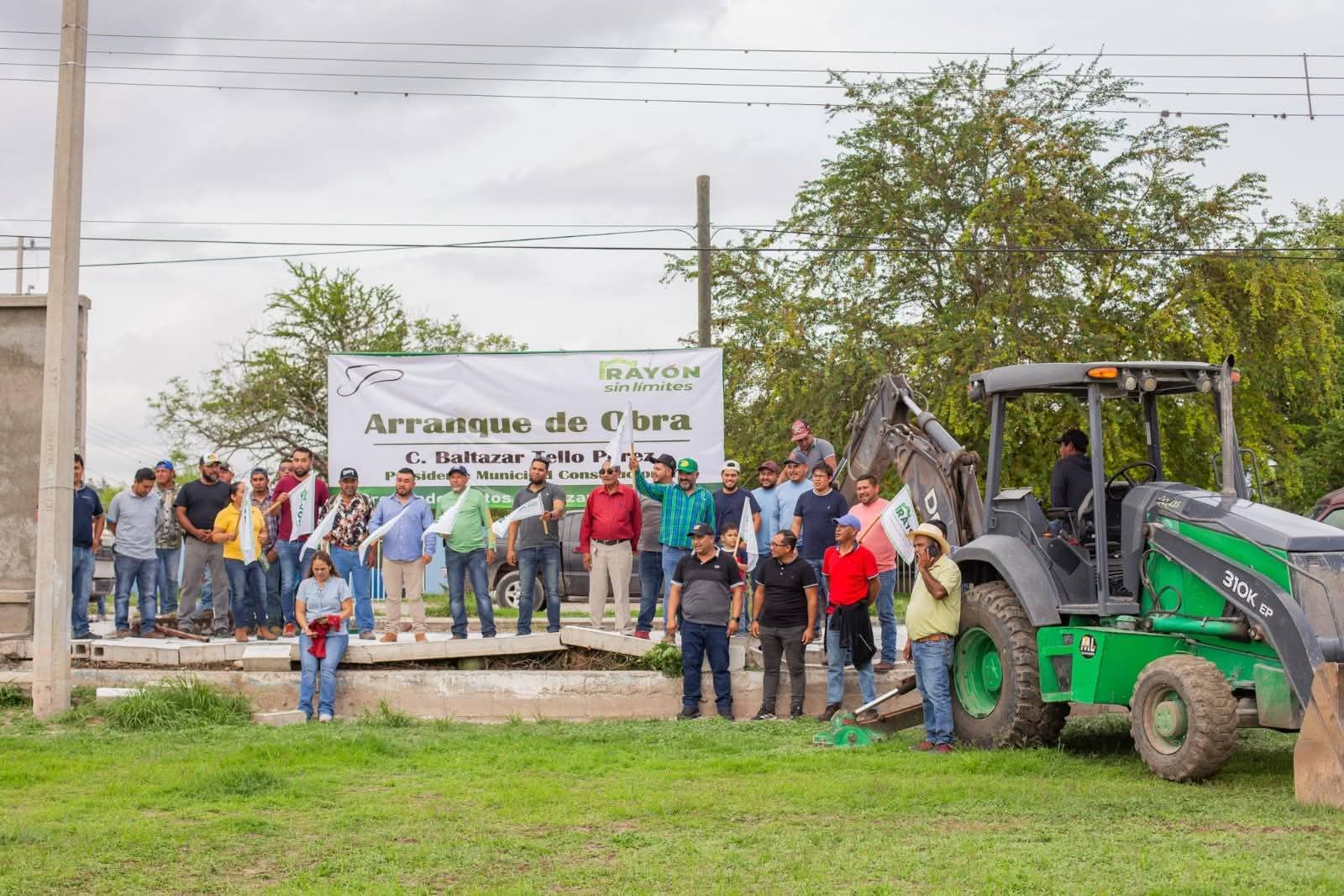 Arranca la segunda etapa de rehabilitación de la barda perimetral en el campo de fútbol de la Unidad Deportiva del Fracc. Magisterial