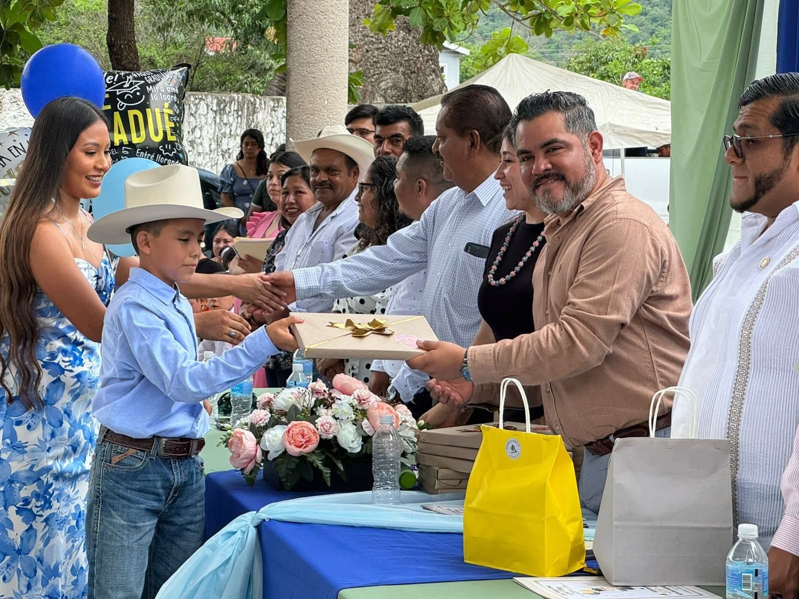 🎓✨ INSTITUCIONES EDUCATIVAS DE SANTA CATARINA, LLEVARON A CABO ACTO DE CLAUSURA