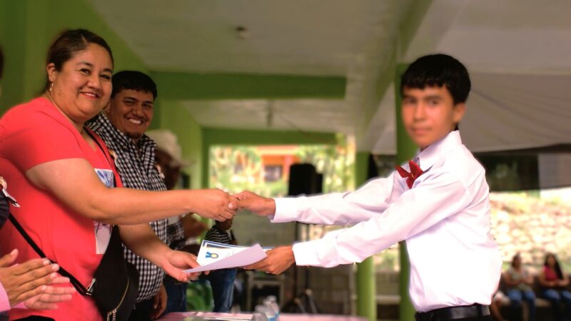 🎓 Graduación con orgullo en la Telesecundaria Rafael Ramírez, comunidad de El Aguaje 🎉