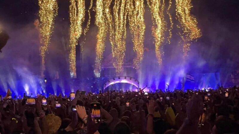 METALLICA SALVO EL TOMORROWLAND