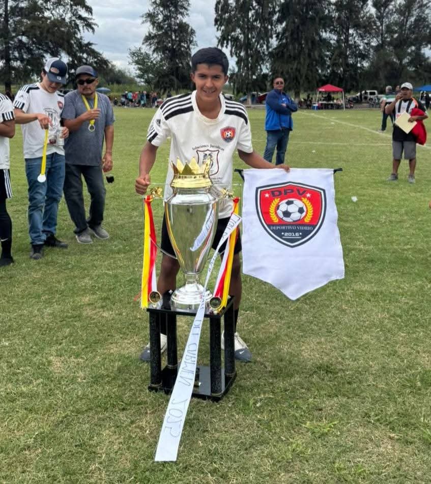🏆⚽️MONITO BICAMPEÓN, CÁRDENAS PRESENTE EN EL BALOMPIÉ RIOVERDENSE🐒