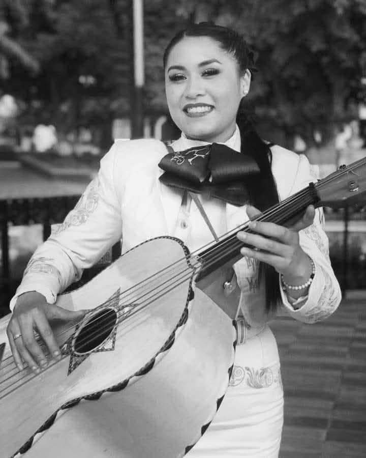 Zaira Landaverde, la mujer mariachi que murió atropellada por un niño, tenía un gran amor por la música y los animales.🕊️