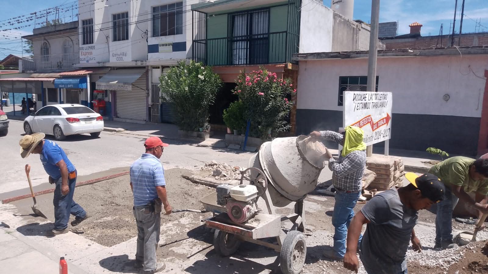🚧 REPARACIÓN DE PAVIMENTO EN AVENIDA DE LA JUVENTUD 🚧