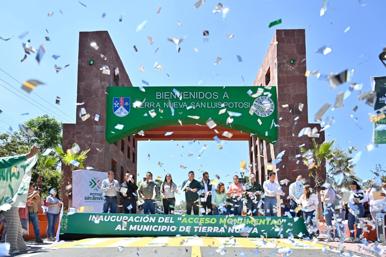 RICARDO GALLARDO ENTREGA RENOVADA UNIDAD DEPORTIVA EN TIERRA NUEVA