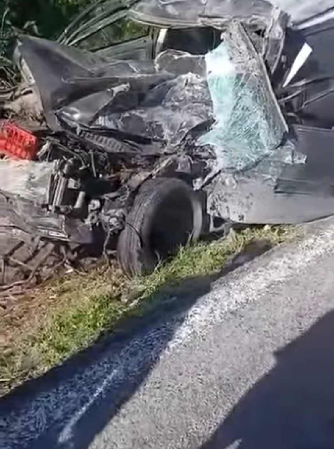 🚨 FATAL ACCIDENTE EN LA LIBRE A RIOVERDE DEJA 2 PERSONAS SIN VIDA… CHOCARON DE FRENTE CONTRA UN CAMIÓN 🆘