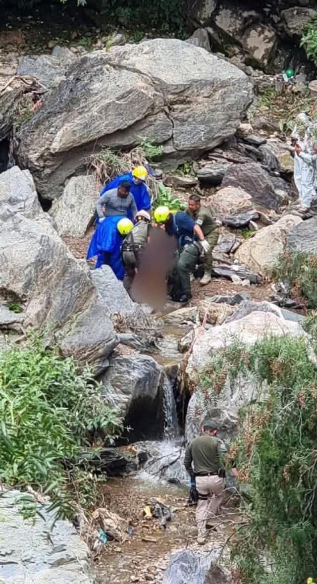 #Alerta ⚠️ Tragedia en Real de Catorce: Vehículo cae a un barranco y mueren dos personas