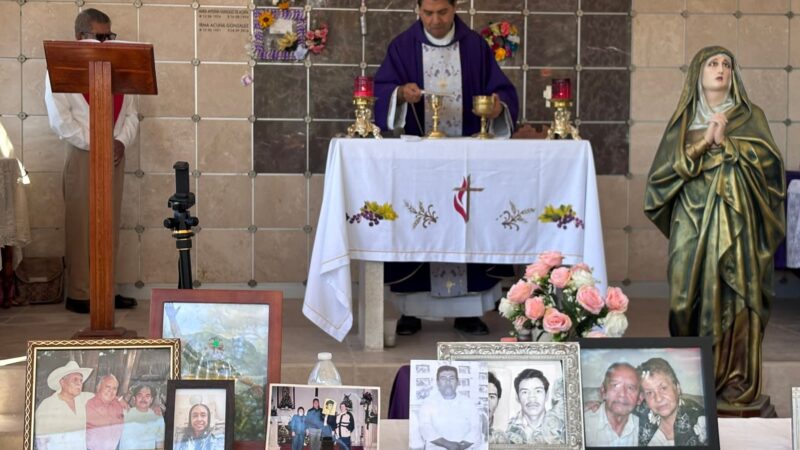 Misa Celebrada en el panteón Municipal de Cárdenas San  Luis Potosí.