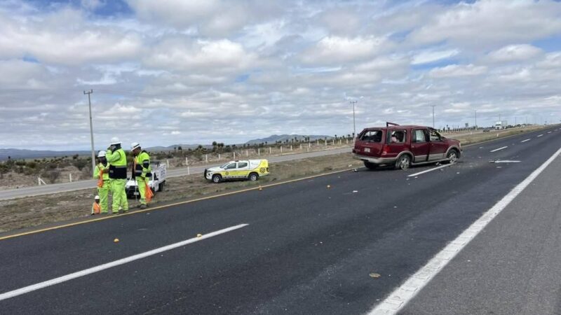 🚨🕊️ #SLP | TRAGEDIA EN CARRETERA: MUEREN TRES MENORES POTOSINOS EN VOLCADURA 😢💔