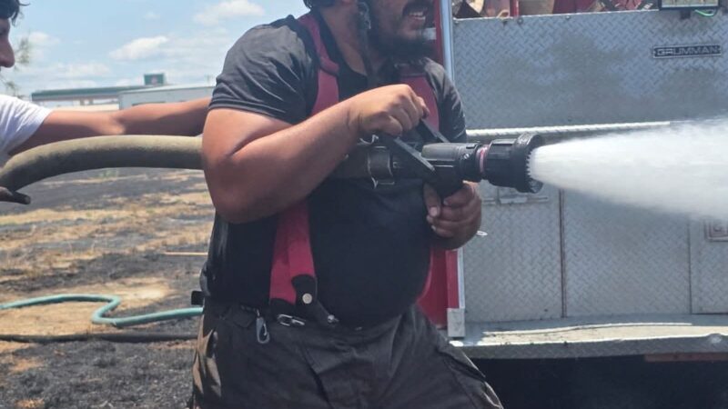 🔥 ATENCIÓN CIUDADANA: BOMBEROS SOFOCAN INCENDIO DE PASTIZAL