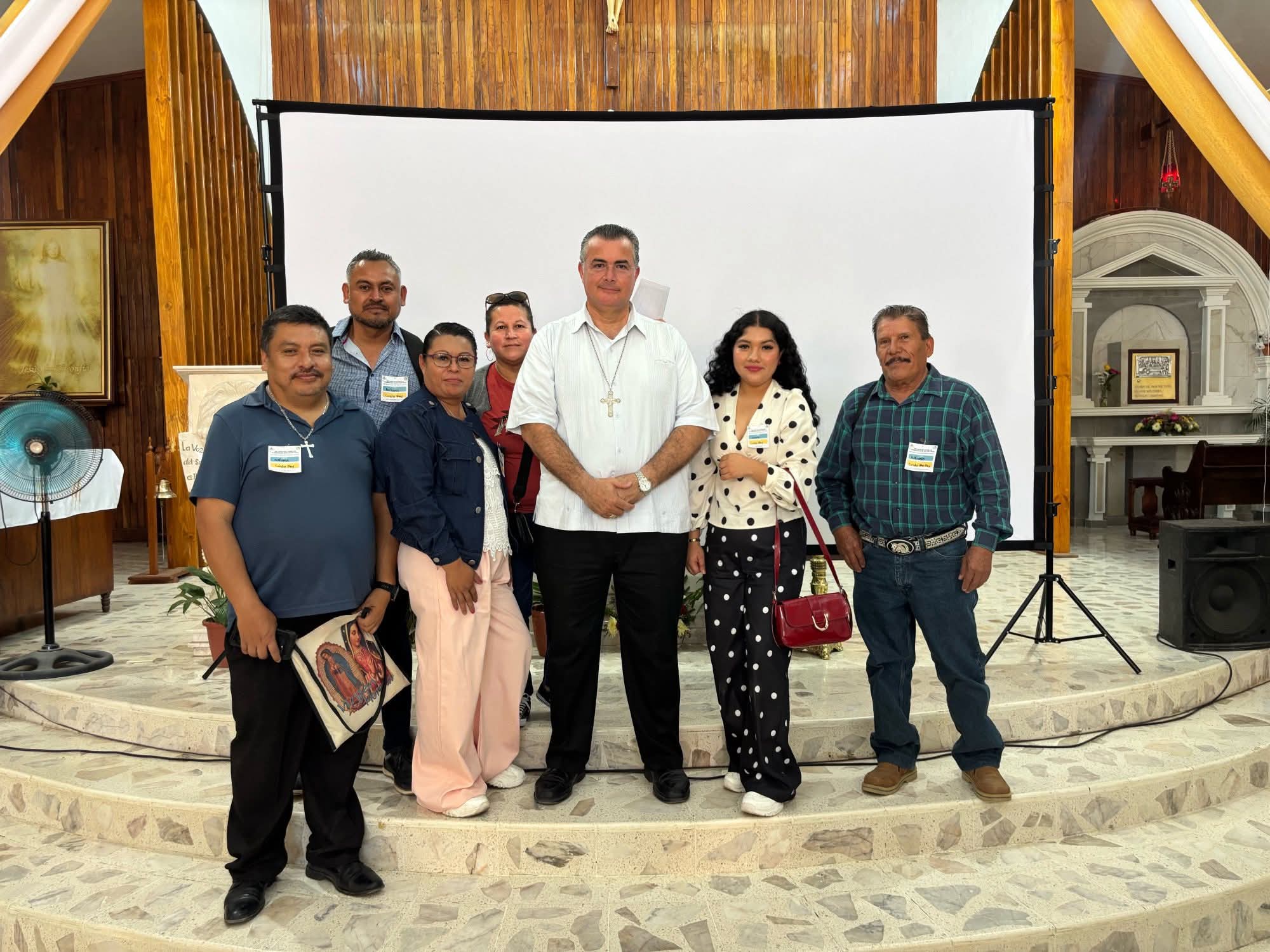 ⛪ ¡Caminando Juntos con nuestro Obispo! 👣