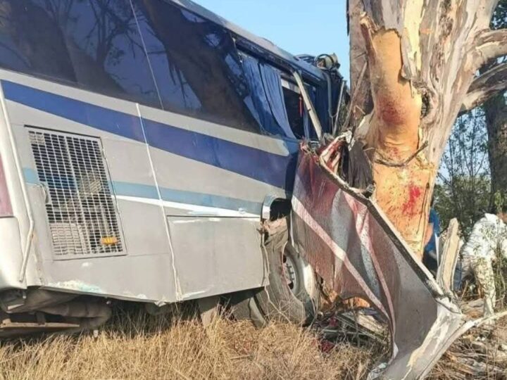 Tragedia en Querétaro: Nueve fallecidos y decenas de heridos tras fuerte accidente en la San Juan del Río–Amealco.