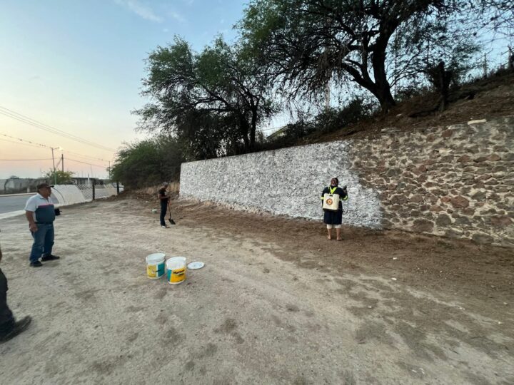 Cuerpo de Bomberos Voluntarios de Cárdenas renueva su imagen: Realizan labores de mantenimiento integral