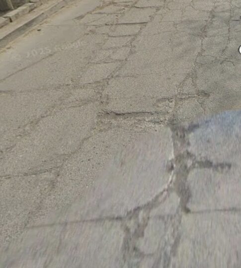 🚧 En el abandono: Calle principal de Cárdenas, un calvario para conductores